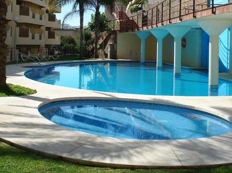 ماربيا شقق فندقية سينيوريو دي ألوها 2*,